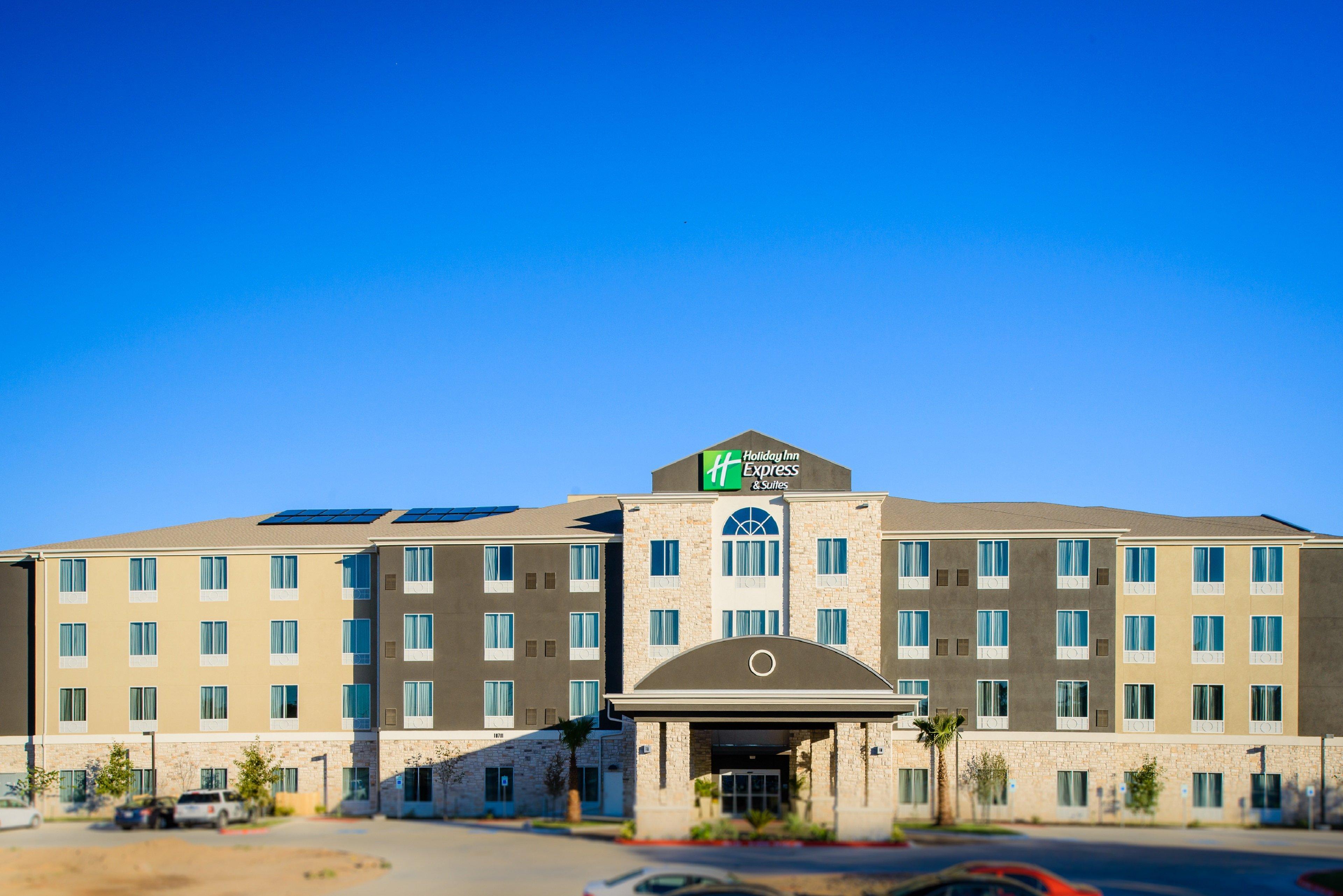 Holiday Inn Express Hotel & Suites Austin Nw - Arboretum Area, An Ihg Hotel Exterior photo